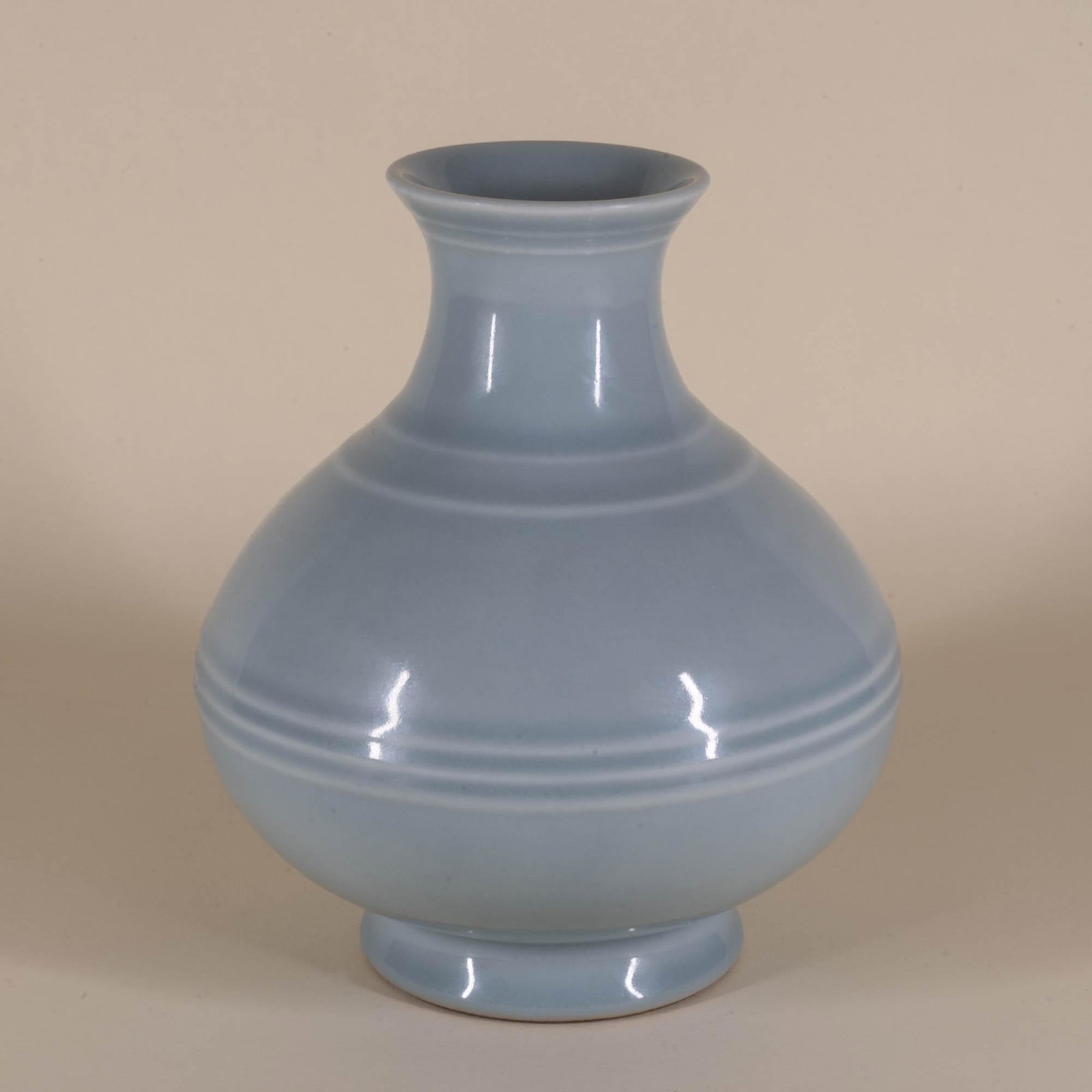 Clair de Lune Porcelain Vase w/ YongZheng Mark (1 of 14)