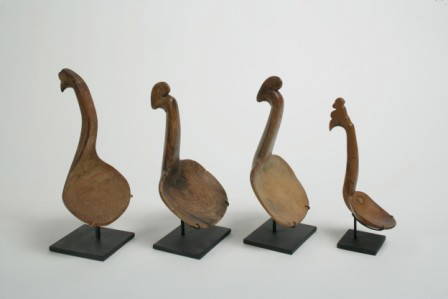 Four Reductive Bird Effigy Ladles (4): Four Reductive Bird Effigy Ladles Great Lakes Woodlands, first half 19th century Graduating in size, four reductive bird heads, two with large coxcomb devices, one with a large beak and another with