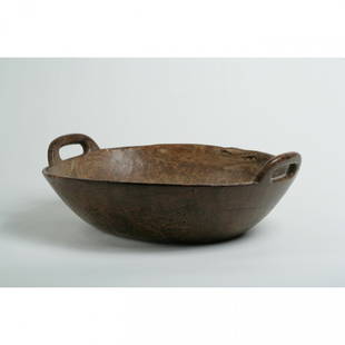 Iroquois Ash Burl Bowl With Open Handles: Iroquois Ash Burl Bowl With Open Handles First half 18th century Early shallow bowl with prominent open cut handles extending from the rim. This style of handle is typically earlier than the later