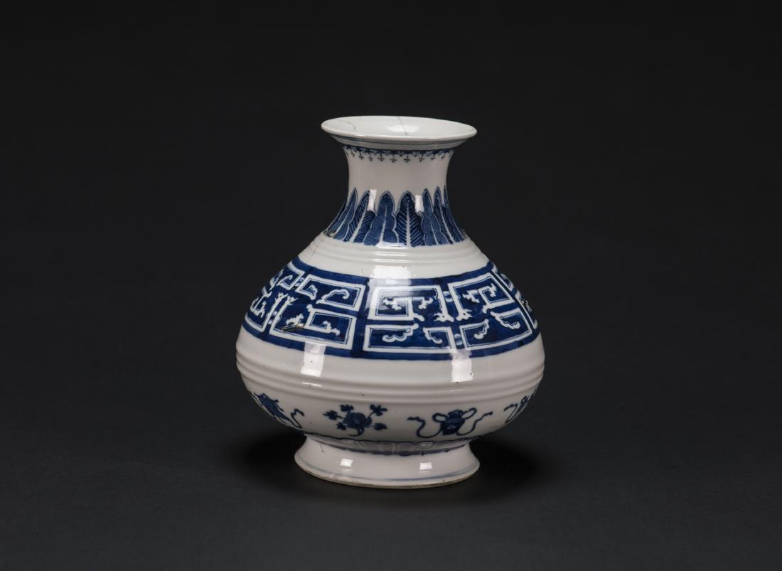 Qing-A Blue And White Vase (1 of 3)