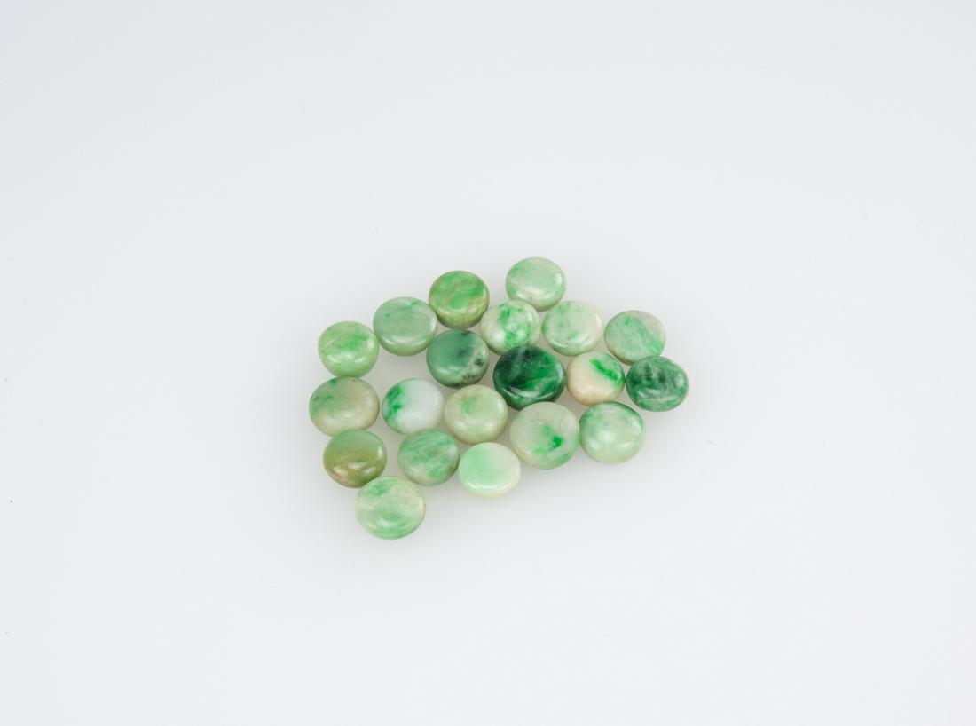 Jadeit Button ( in Group of 20 pcs) (1 of 3)
