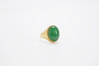 A Jadeite Cabochon Ring.