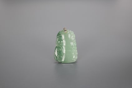 A Semi-Translucen Jadeite Carved ‘Bamboo’ Mounted With 18k Gold Pendant.