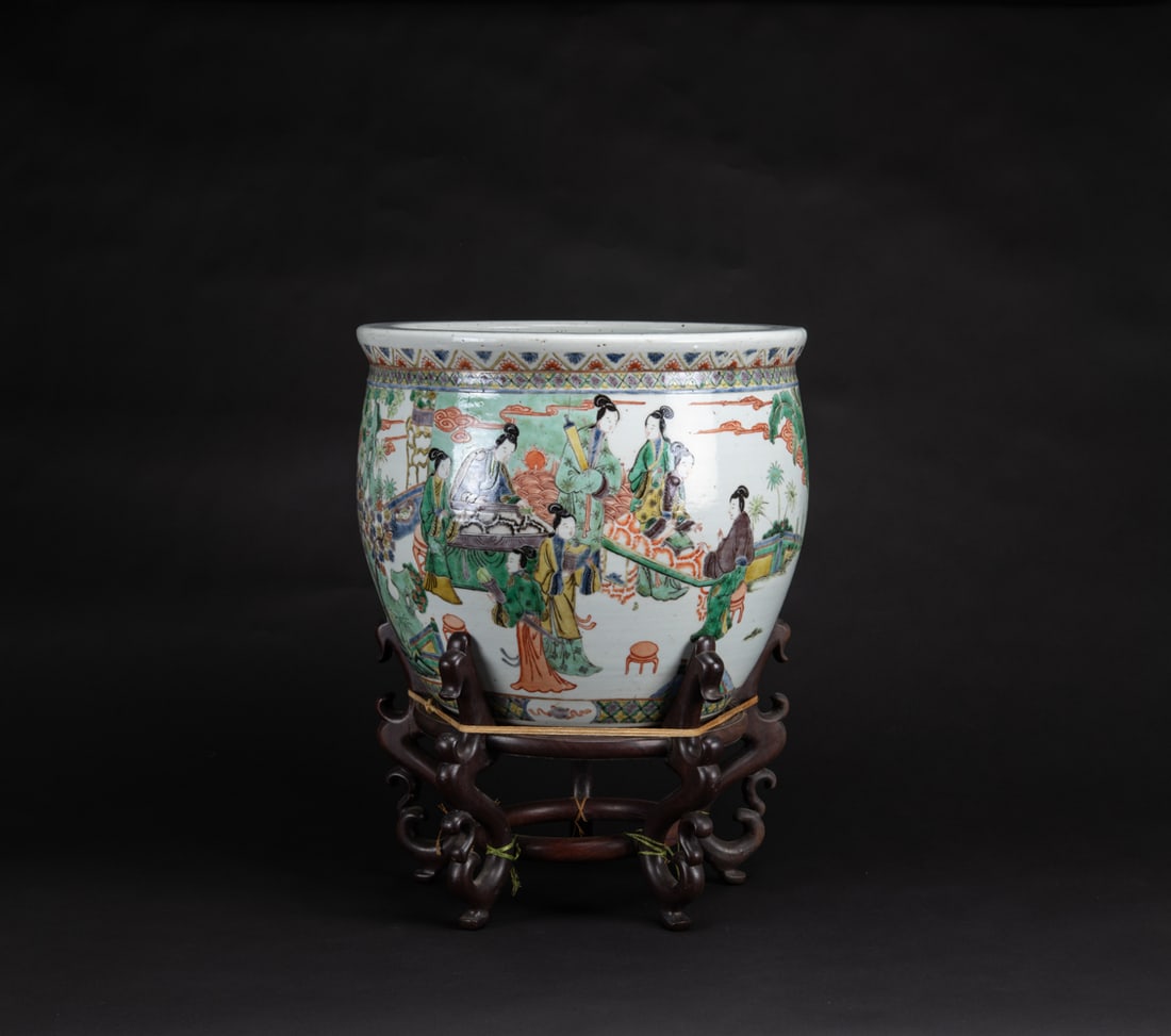 Qing - A Wucai ‘Eight Beauties’ Fish Bowl: Qing - A Wucai ‘Eight Beauties’ Fish Bowl (woodstand) D: 35.5 cm H: 30.8 cm 清 - 五彩‘八美圖’缸（木座） Proven