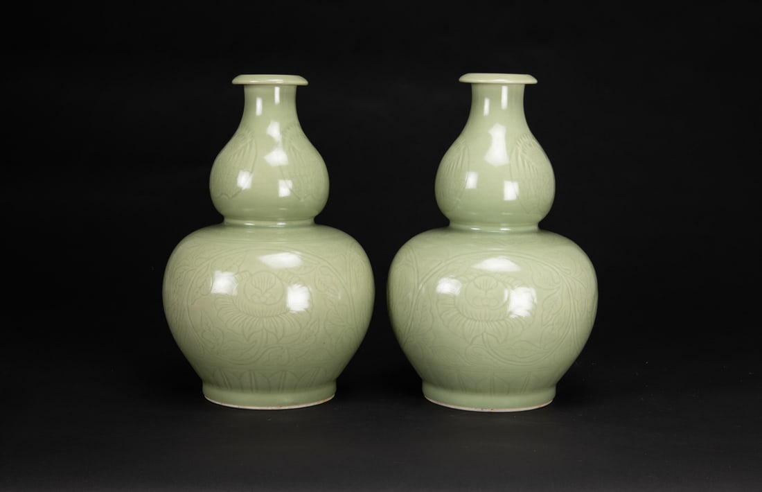A Pair Of Light Green Glazed ‘Flowers’ Gourd Vases (1 of 7)