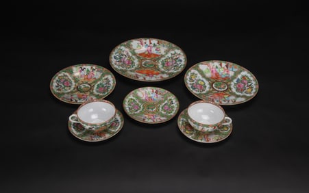 A Groupe Of Eight Chinese Guangcai