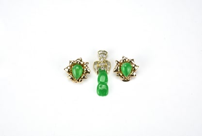 Set Of Jadeite Earrings And Pendant (3 Pcs In Total)