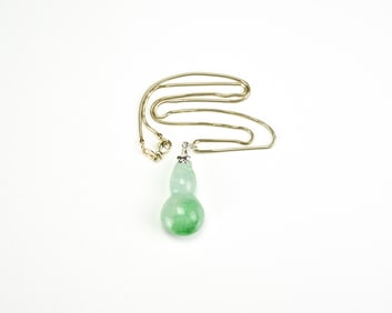 A Jadeite Gourd Pendant with 14K Gold Italy Chain.