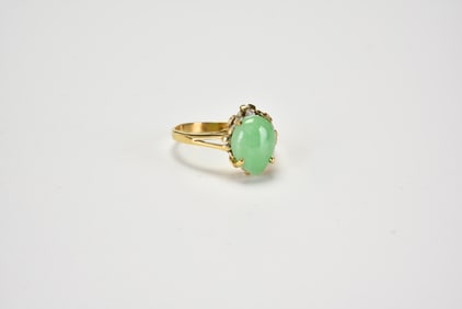 A Jadeite and 14k Gold Ring
