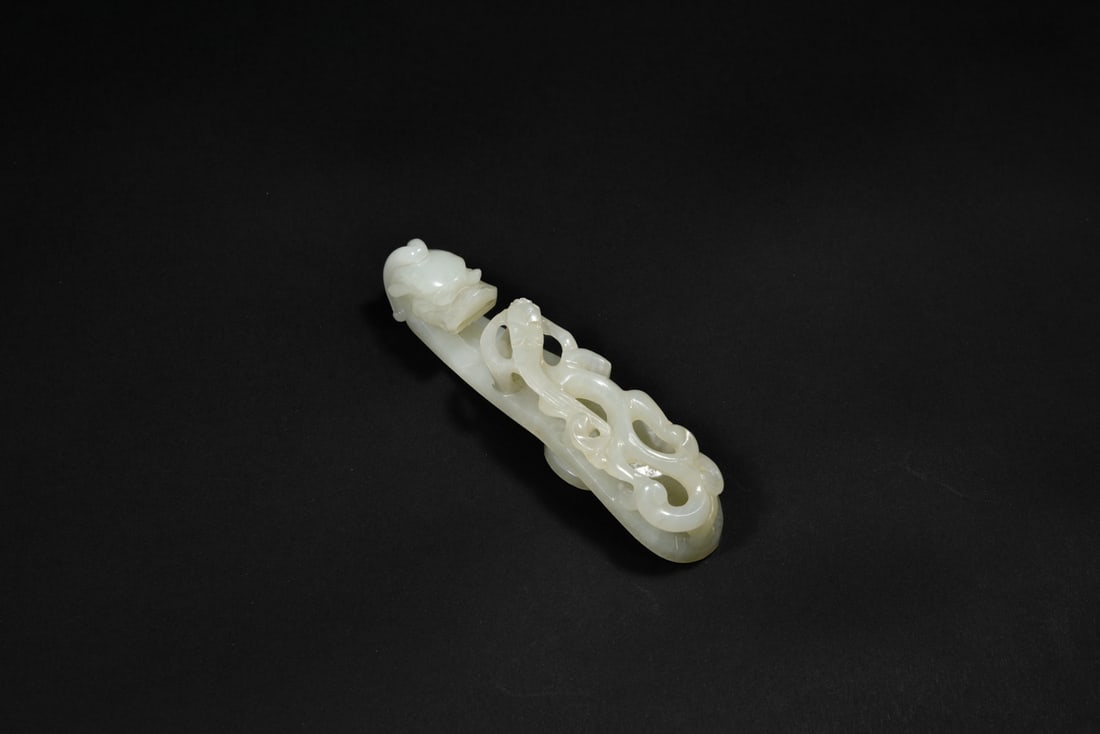 A Finely Carved White Jade Belt Hook with Chilong, Qianlong Period, Qing Dynasty (Mid-18th Century) (1 of 6)