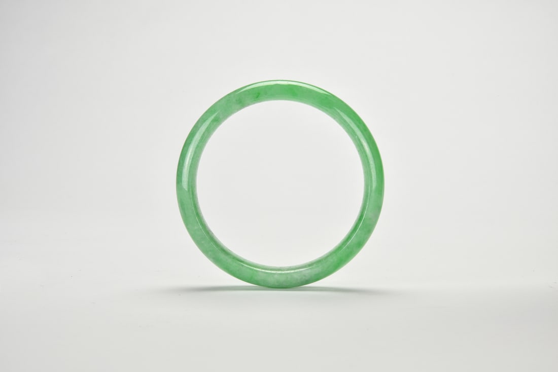 A Green Jadeite Bangle (1 of 9)