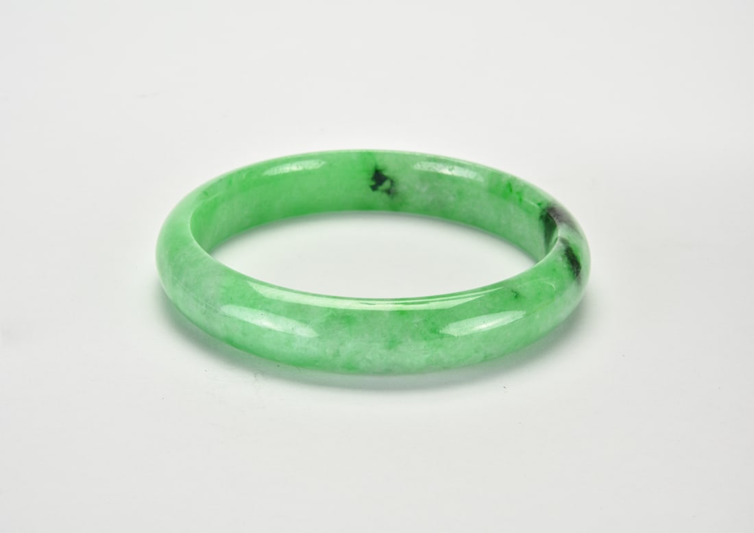 A Green Jadeite Bangle - 3