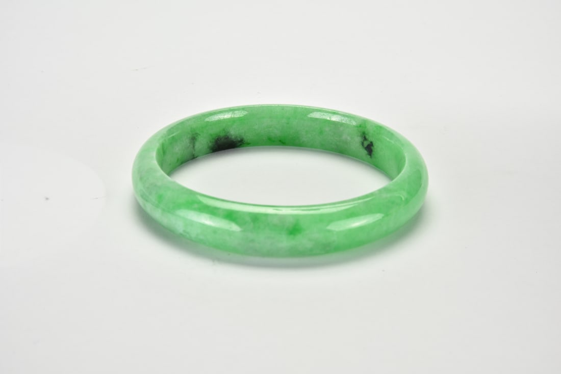 A Green Jadeite Bangle - 9