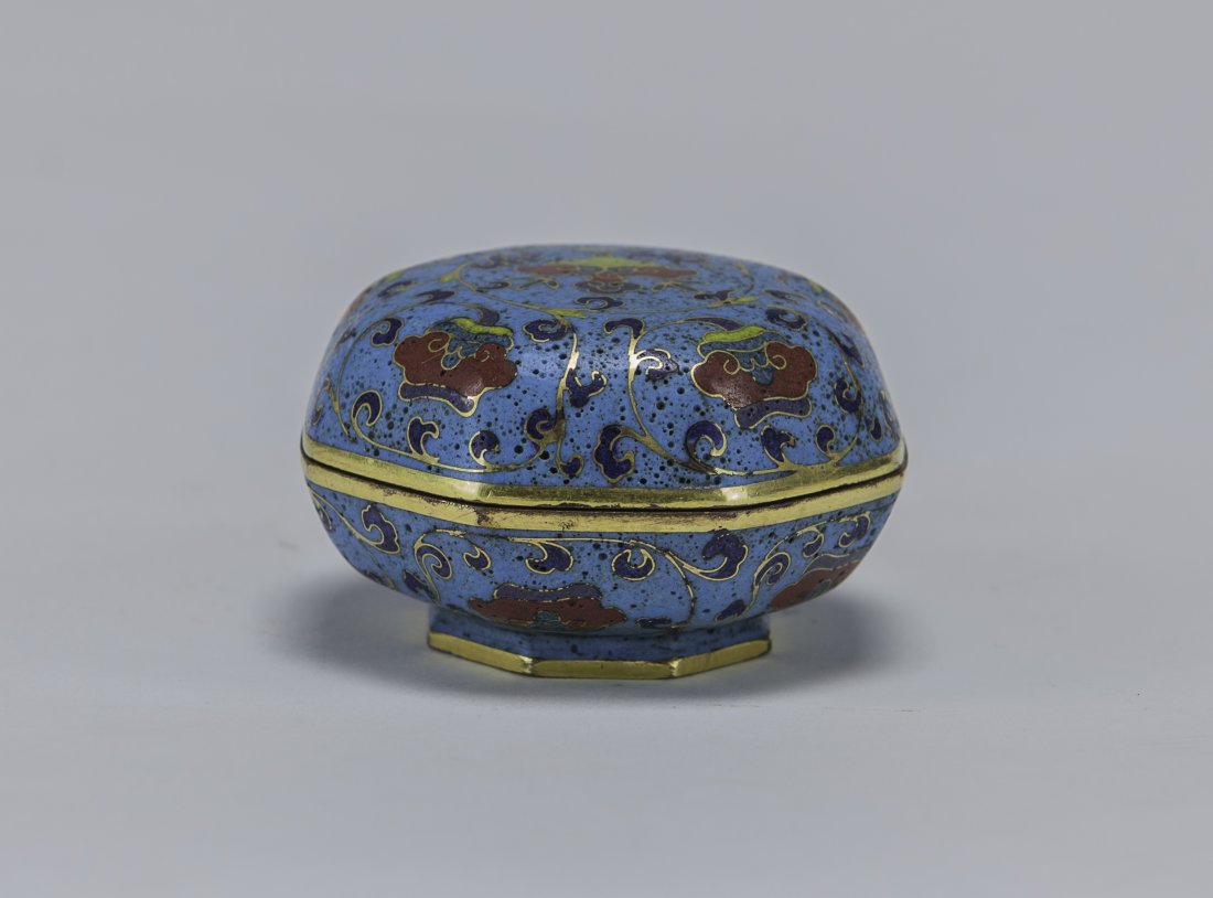 Qing-A Chinese Cloisonné Interlock Flower’ Cover Box (1 of 8)