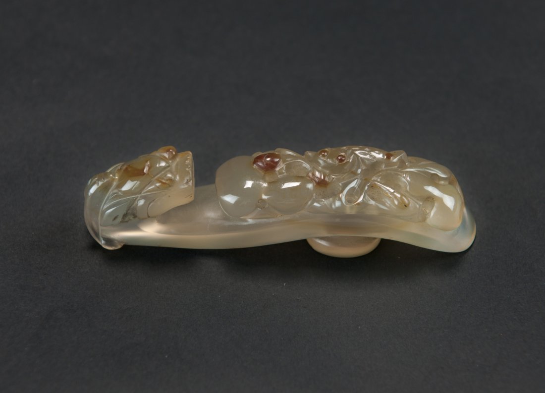 Qing-An Agate Carved Chi Lung Belt-Buckle (1 of 5)