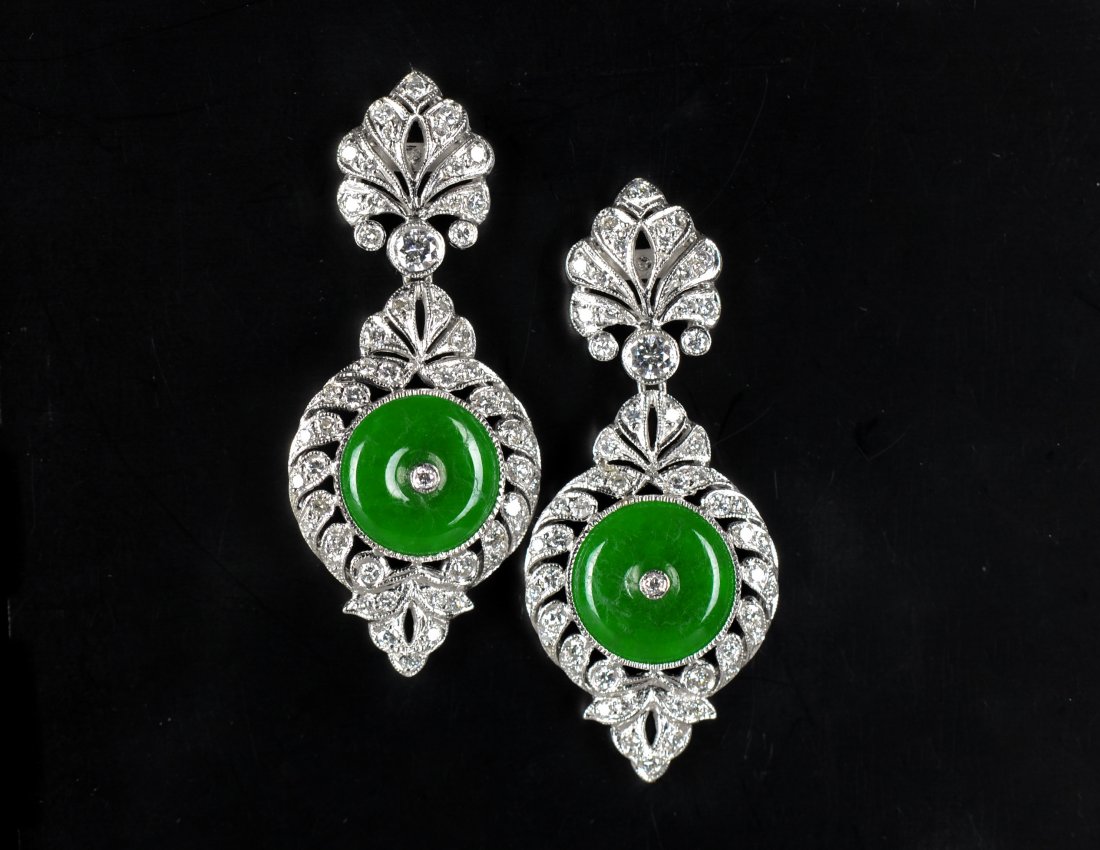 A Pair Of Green Jadeite Earring (1 of 4)