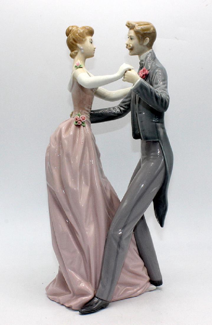 Lladro #1372 "Anniversary Waltz": Lladro #1372 "Anniversary Waltz" Measures 12 1/2" high X 5 1/2" wide