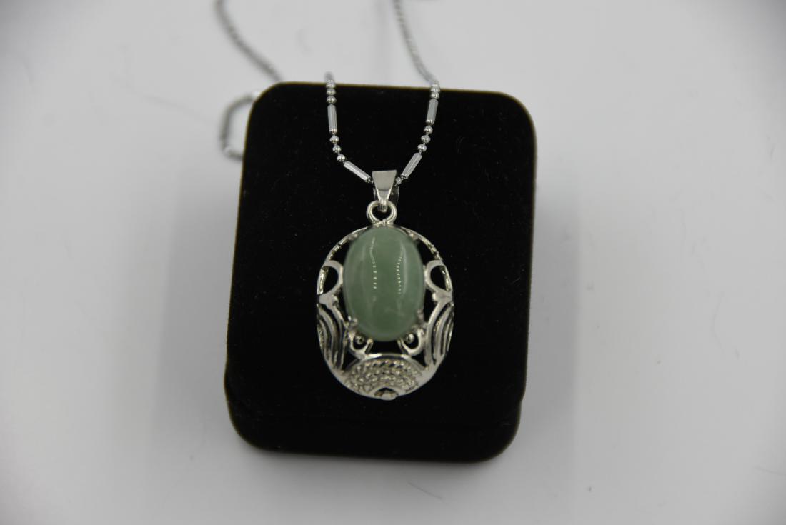 Jade and Silver Necklace: .34 ozt Vintage