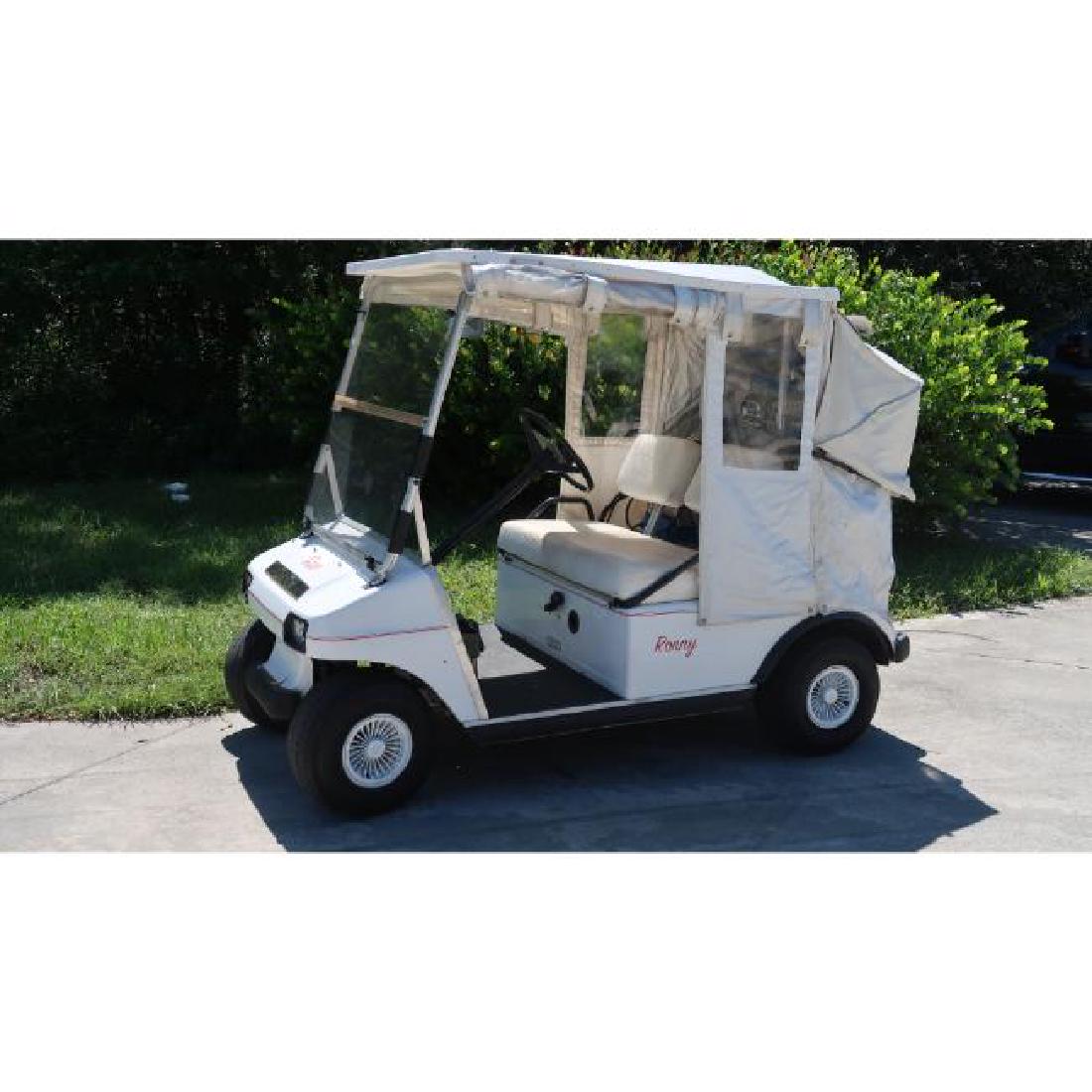 Golf Cart & Golf Clubs Owned by Lesley Gore Singer (1 of 5)