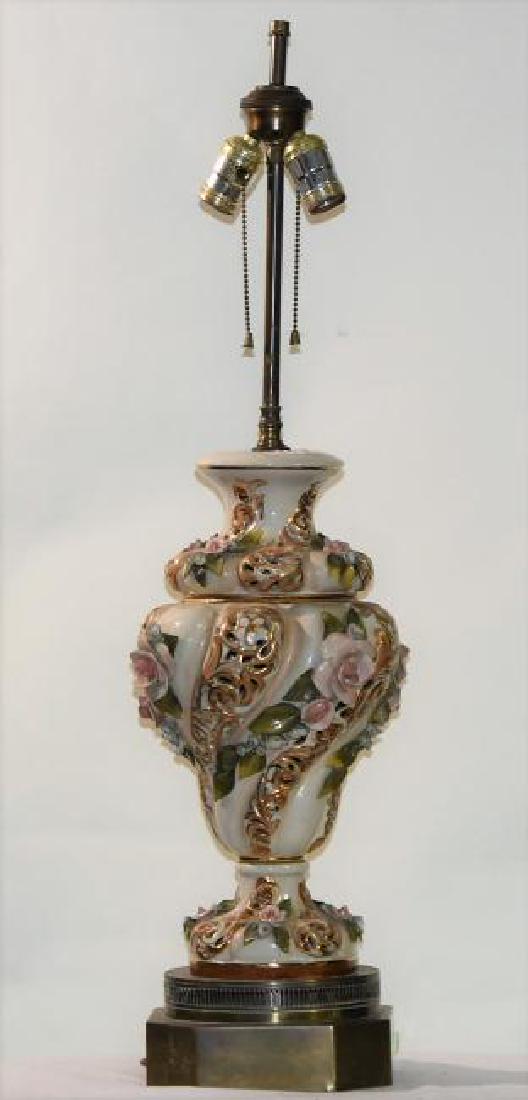 1 Capodimonte Porcelain Hand painted Italy Lamp (1 of 1)