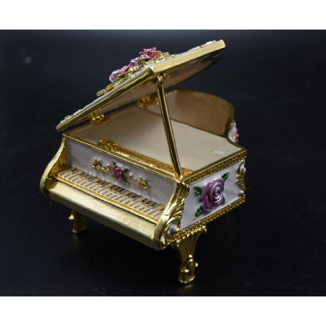 Piano Music Box: 4.5" x 2.5"