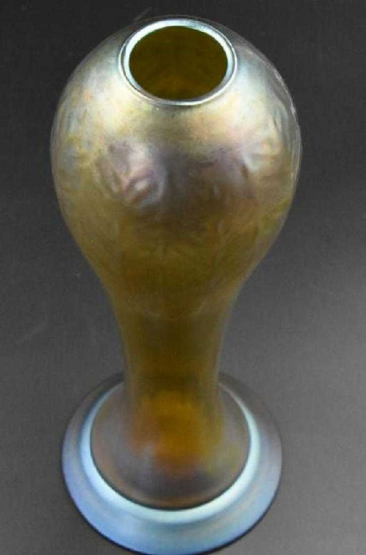 Tiffany Gold Favrile Glass Vase Iridescent: L.C Tiffany Gold favrile Vase etched 5-7648 N 1558 LC Tiffany inc. Favrile 11"H
