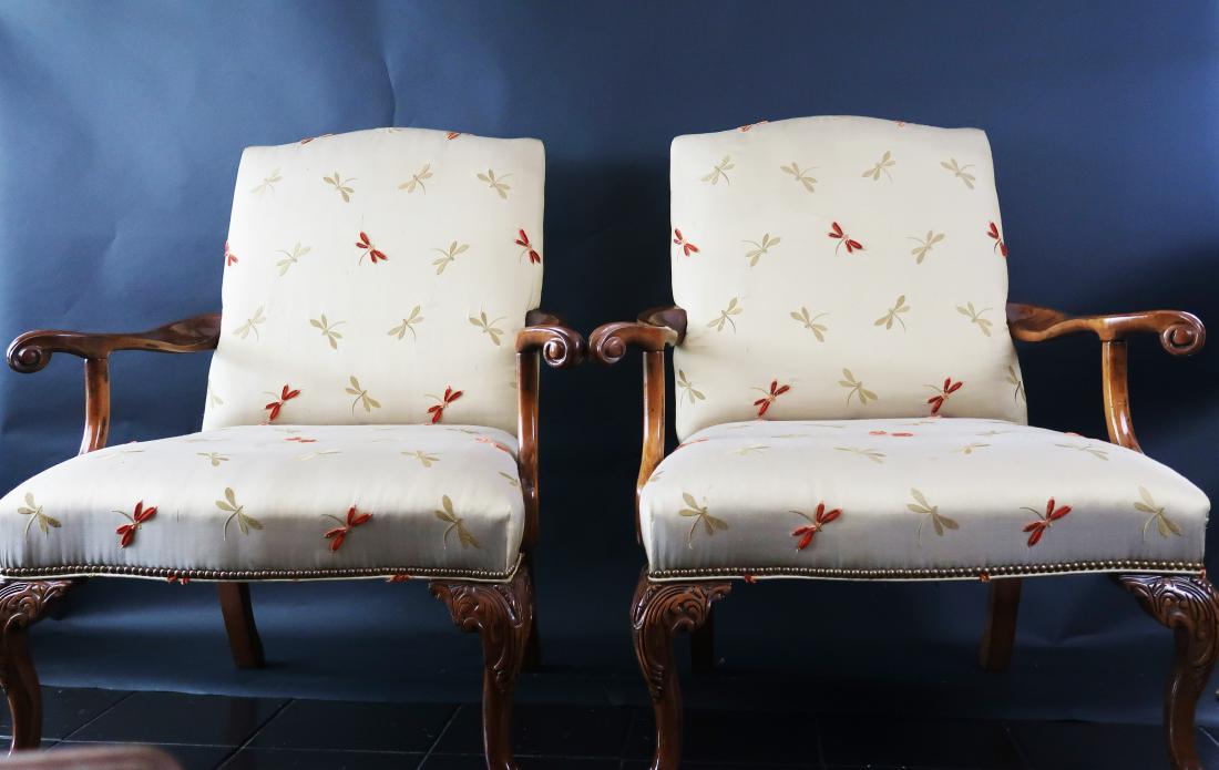 Embriodery Dragon Fly Fire side Chair: Dragon fly, yellow color cloth, wood arms & legs, claw over bowl blade, Sherill Furniture. Size: 41"h x 35"w x 32" l.
