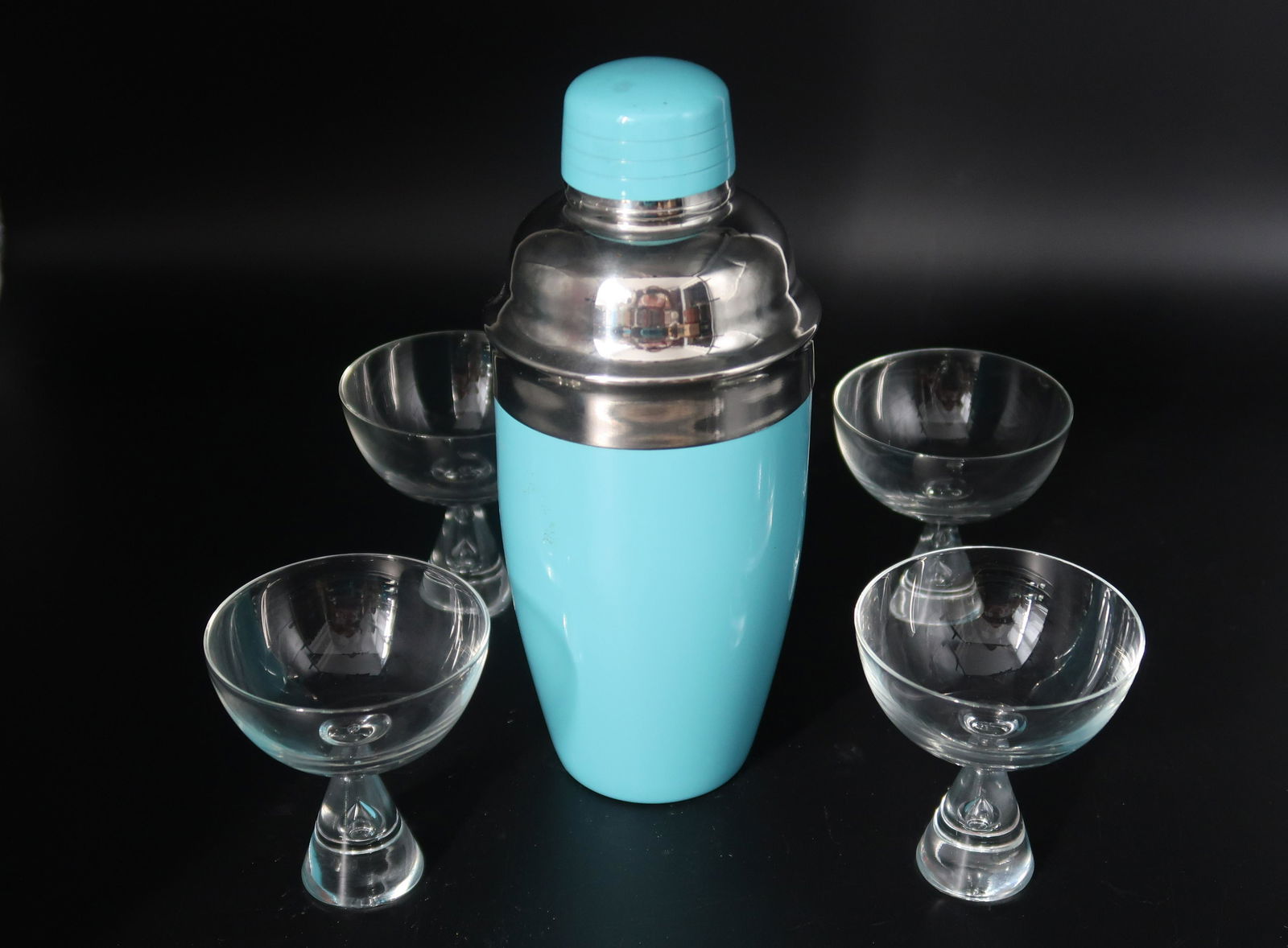 Cocktail Shaker Set with 4 Cups1960s (1 of 3)