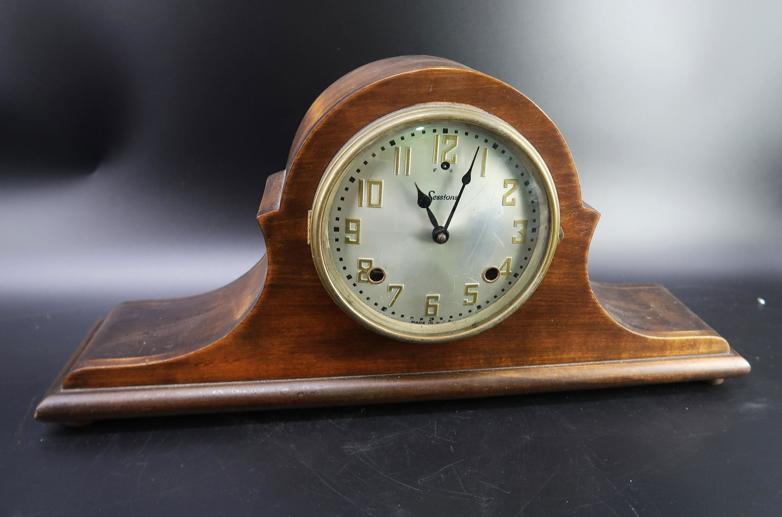 Mantle clock Sessions Made in USA (1 of 4)