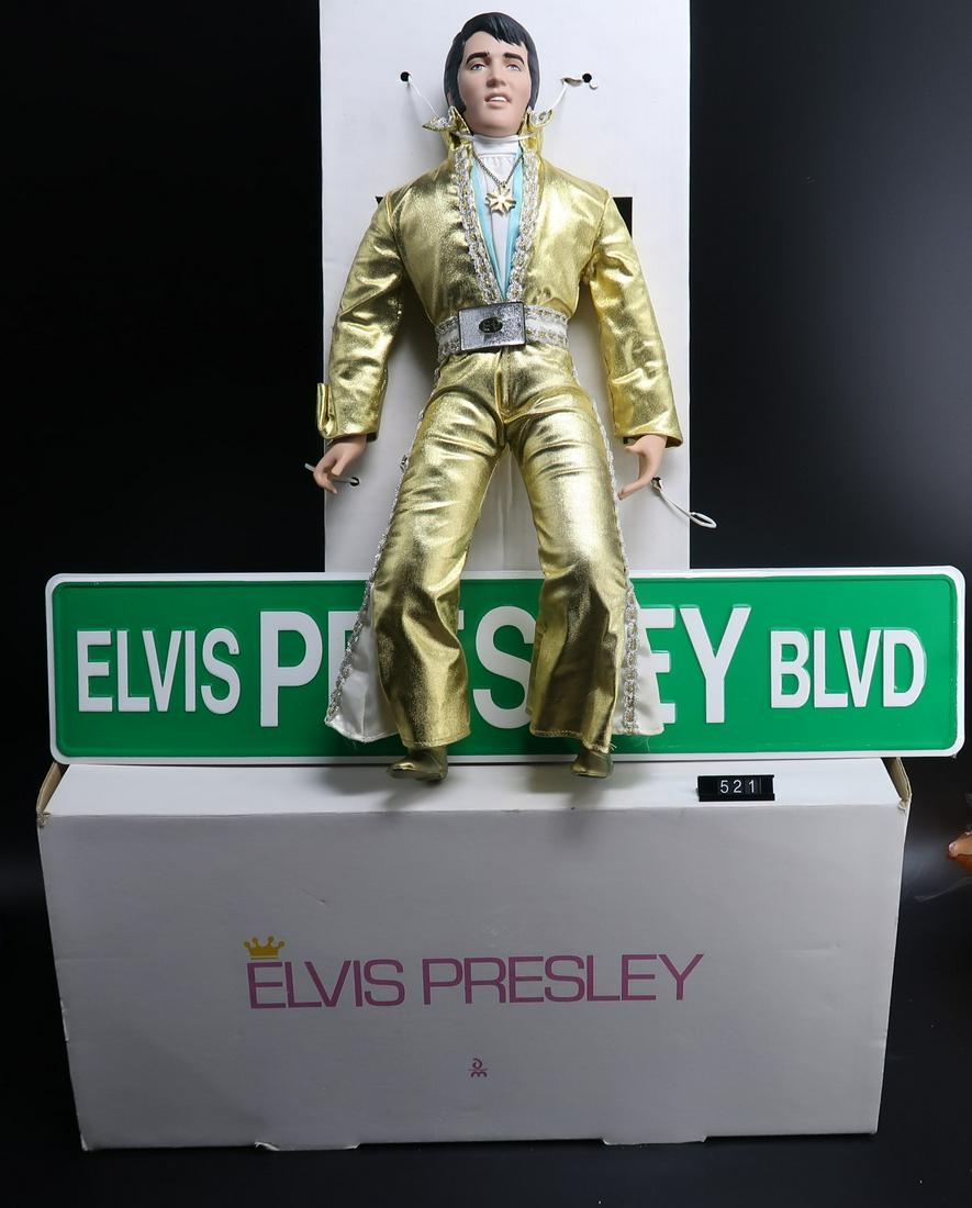 Elvis Presley Gold Platinum Outfit Doll And Street Nov 01 2019 Auctions By Daum In Fl