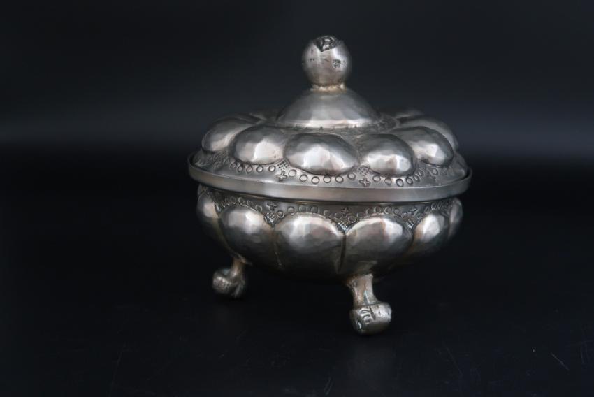 Silver Brazil Boliviano Vintage Covered Trinket: Silver Brazil Boliviano Vintage Covered Trinket, size: 5.5"w x x5"h.