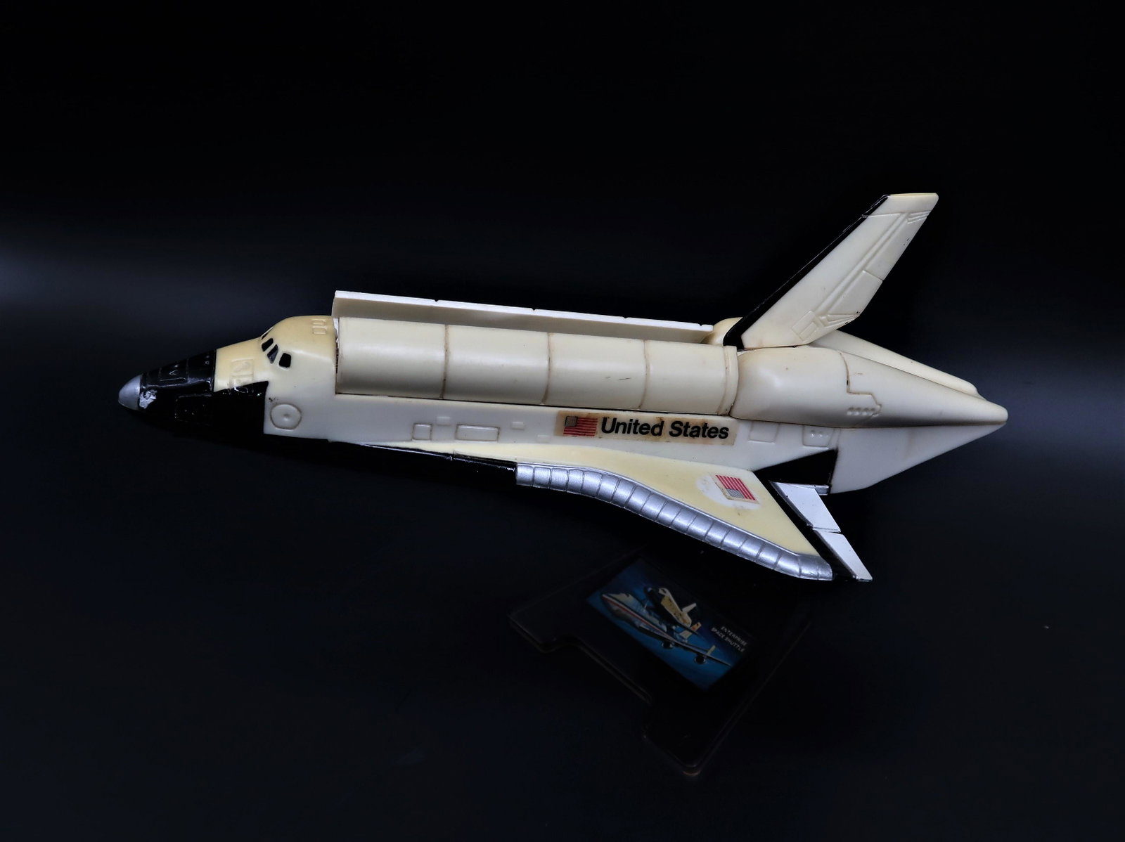 NASA Enterprise United States: Size:12" x 3" its show's old age, batteries operated not included collectible