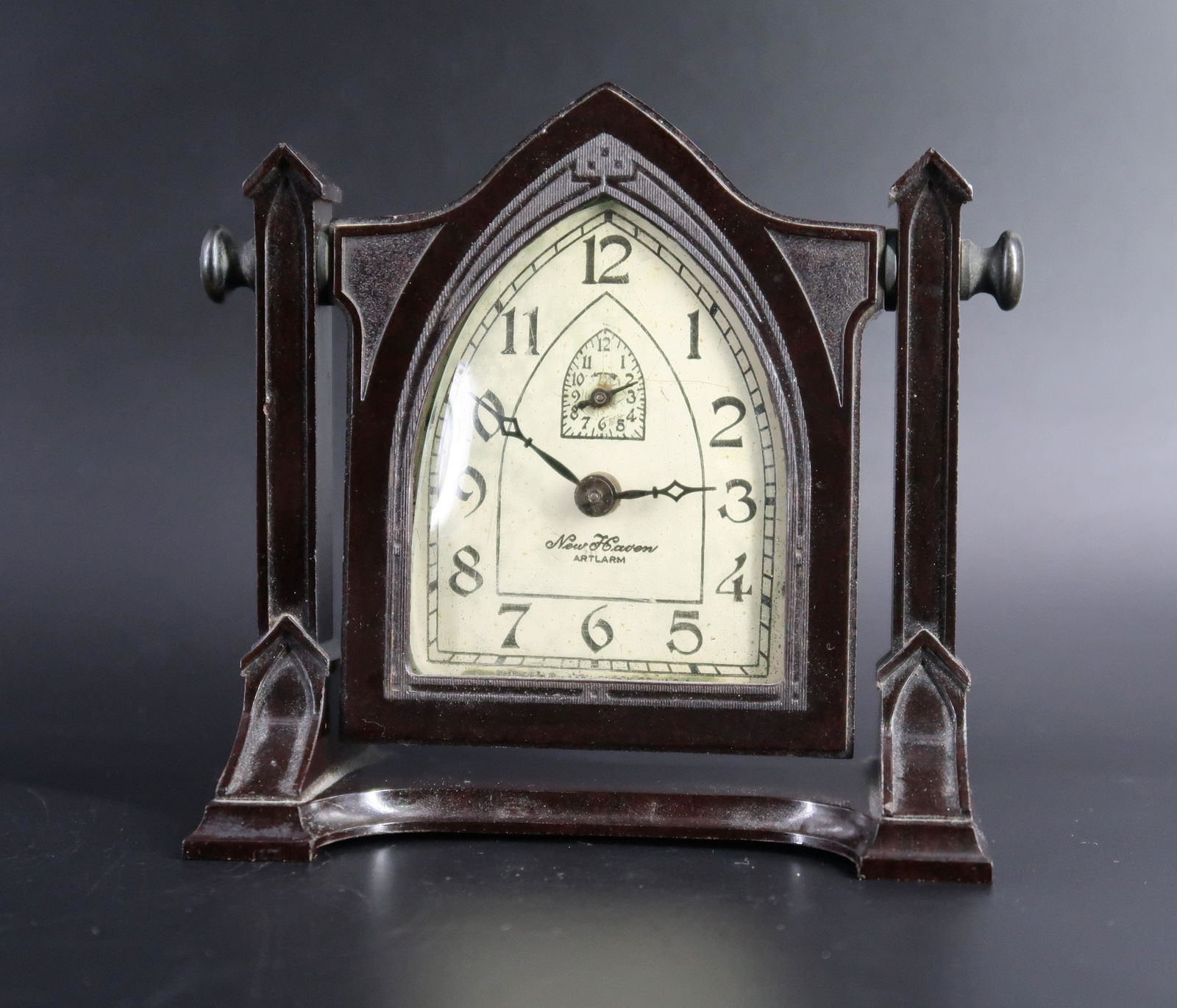 Vintage New Haven Artlarm Clock (1 of 4)