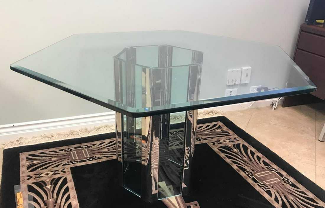 Pace Collection Mid-Century Modernist Table 1970s Round (1 of 3)