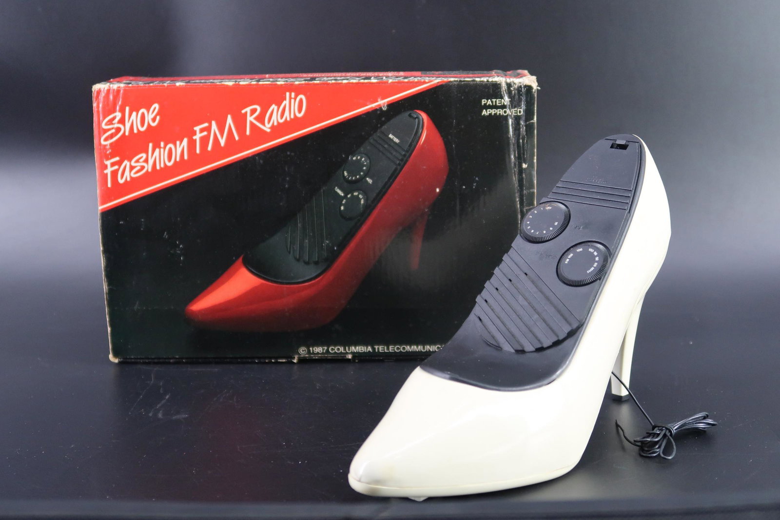 Shoe Fashion FM Radio: Model#: SH-920, made in China. Columbia Telecommunications Group, INC.
