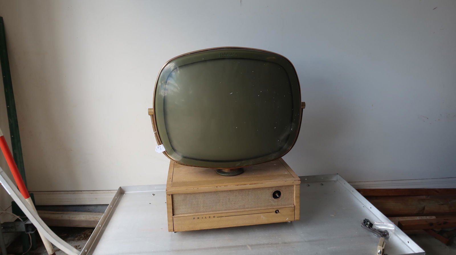 Vintage Philco Predicta Large picture Tube Telivision (1 of 6)