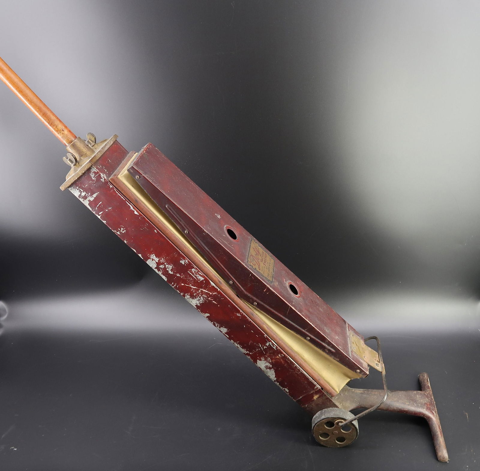 MUSEUM QUALITY; THE 1ST MANUAL BAFFLE VACUUM CLEANER (1 of 6)