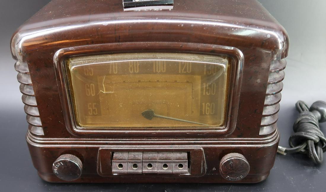 Air Wave Radio Bakelite Vintage (1 of 3)