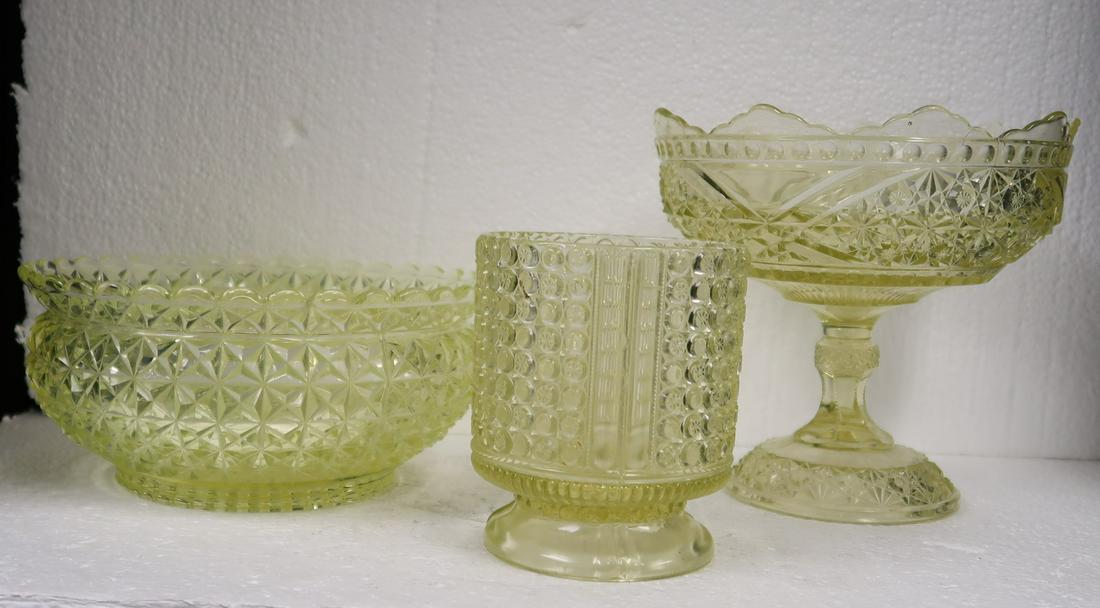 3 pice Vaseline Art Glass Crystal Mid Century (1 of 5)