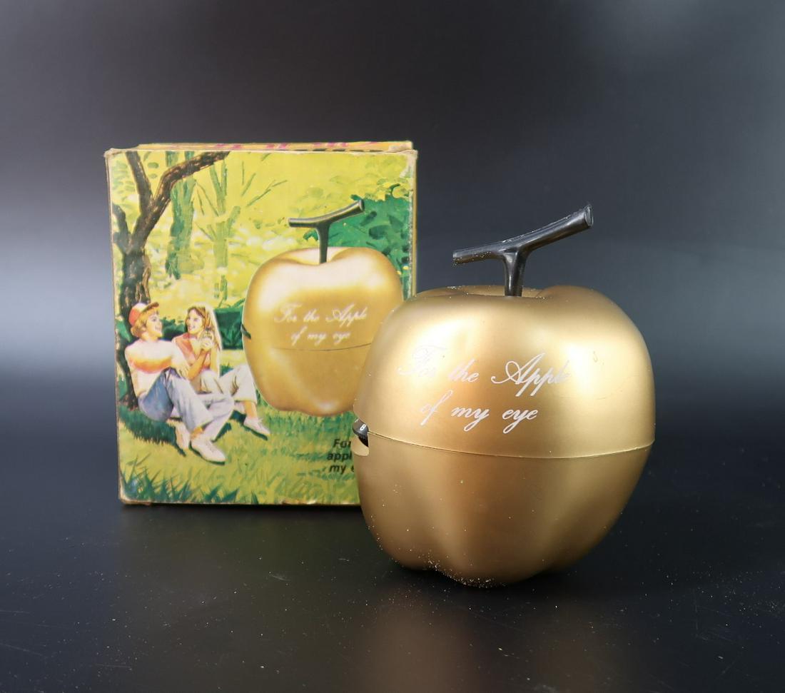Apple Radio "To my Apple on my Eye": This radio with box made by Korea, battery operated, Size: 3 1/2" x 3"