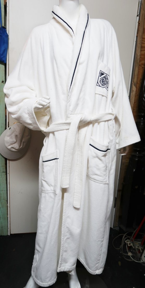 Titan Cotton White Rob: One size only cotton