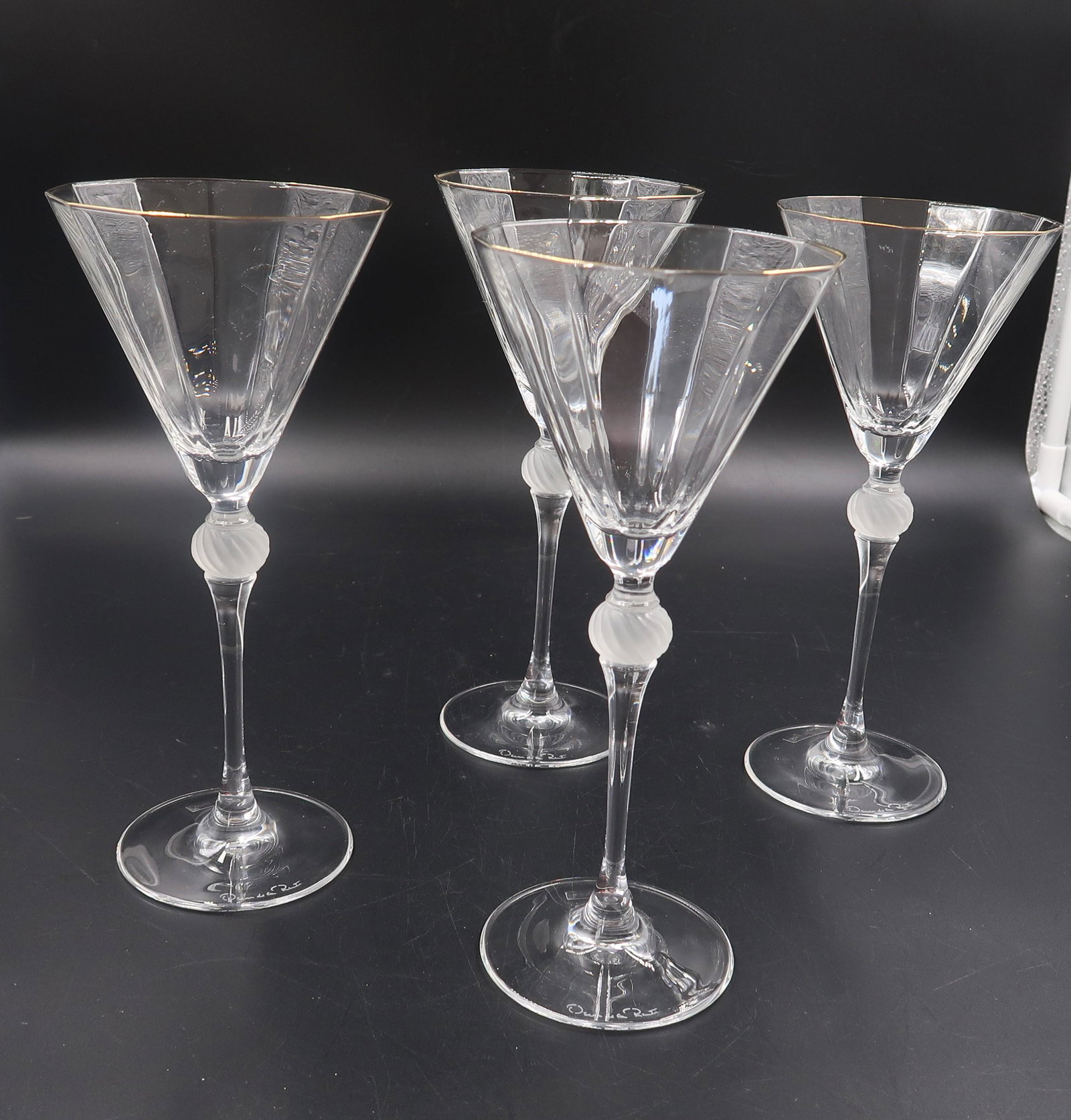 WINE GLASSES OSCAR DE LA RENTA (4) "TUXEDO": This adorable wine or champain glasses stands with mark of Oscar De La Renta collection