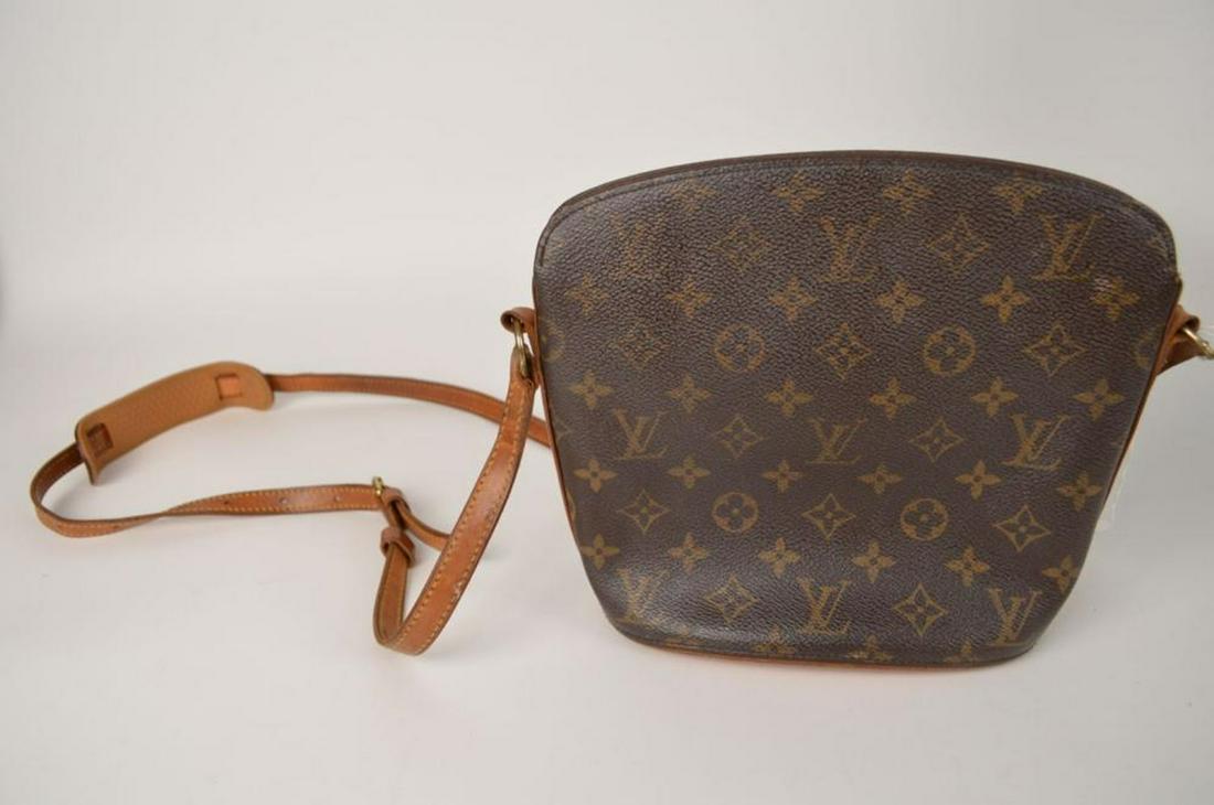 Vintage Louis Vuitton shoulder handbag, adjustable (1 of 5)