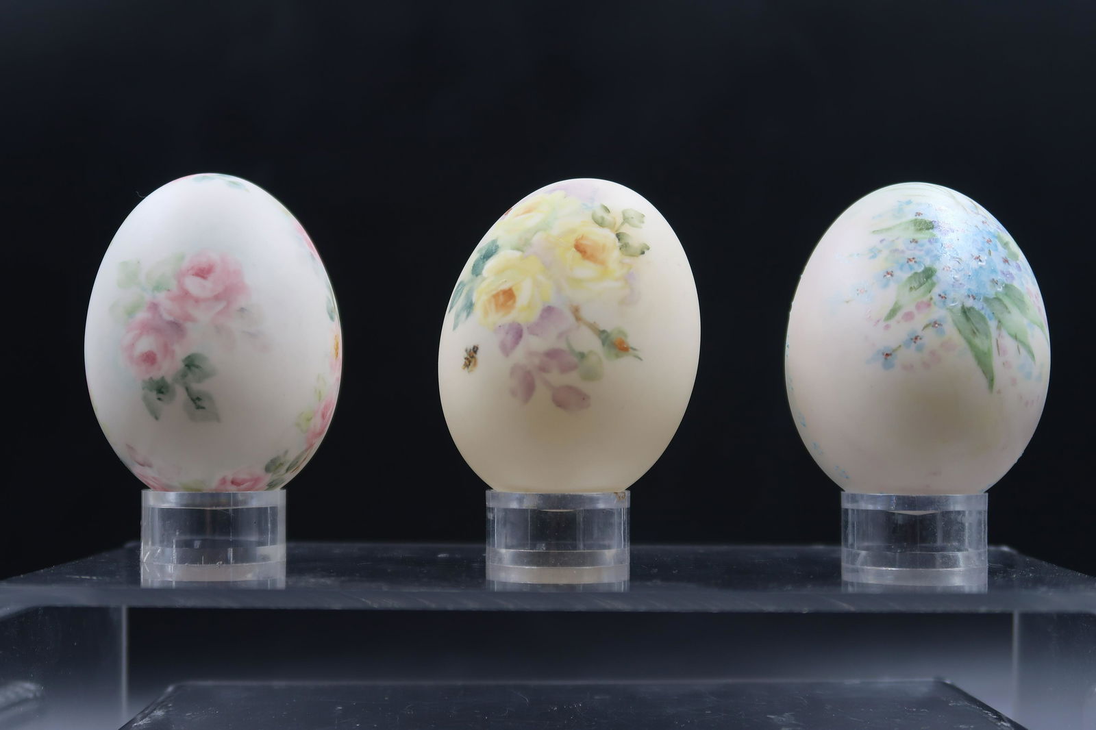 3 Hungarian Floral Hand painted eggs w/plastic Stands (1 of 4)