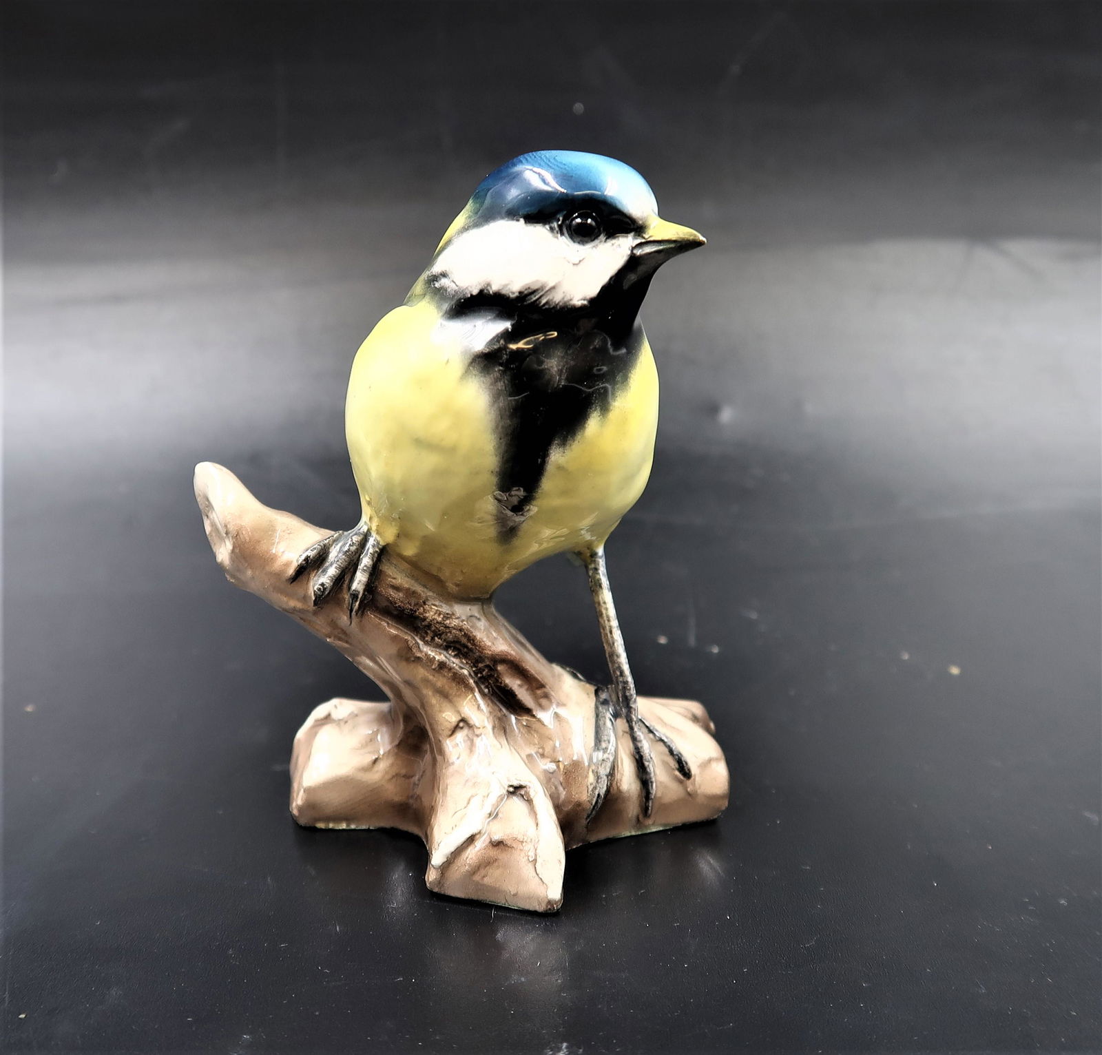 Signed Porcelain Bird Signed Tay Made In Italy: Size: 3"H x 2 3/4"W x 3"D, Signed Tay Made In Italy.