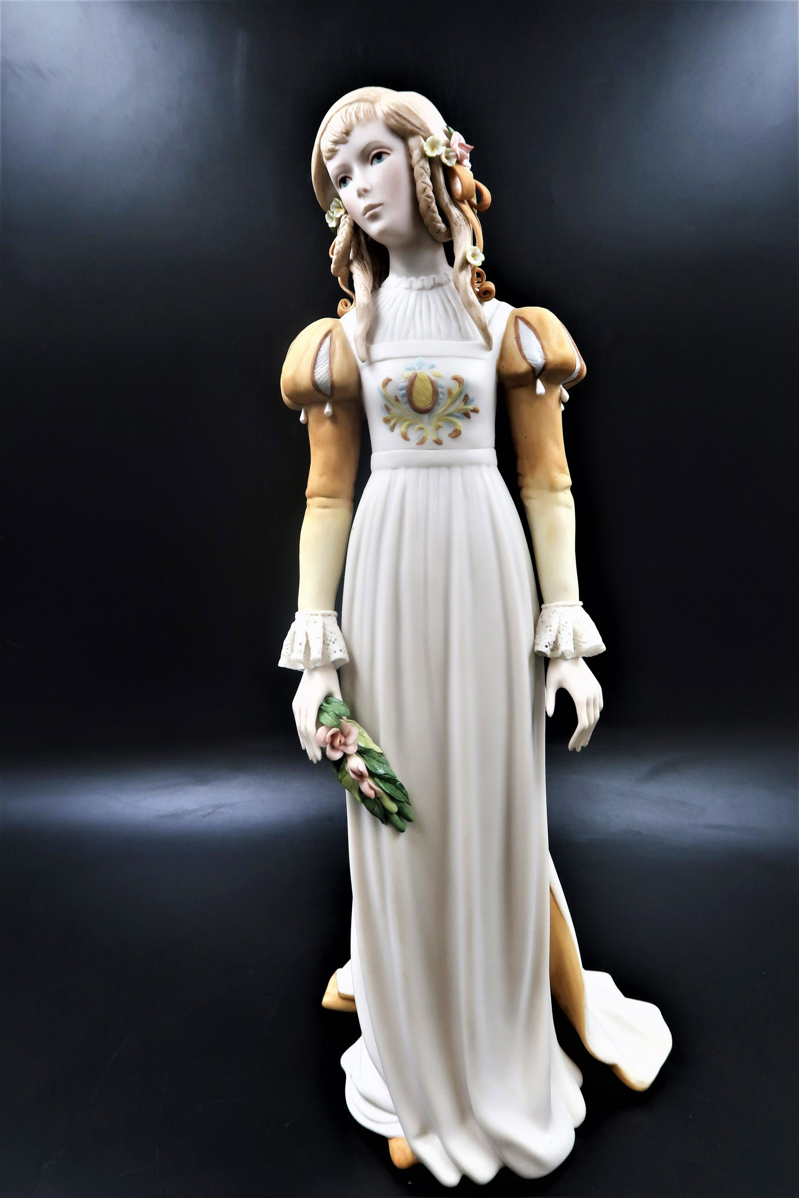 Rare Vintage Cybis Lady (1 of 4)