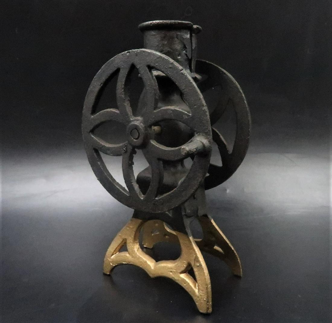 Vintage Cast Iron Coffee Grinder Dollhouse Miniatur (1 of 3)
