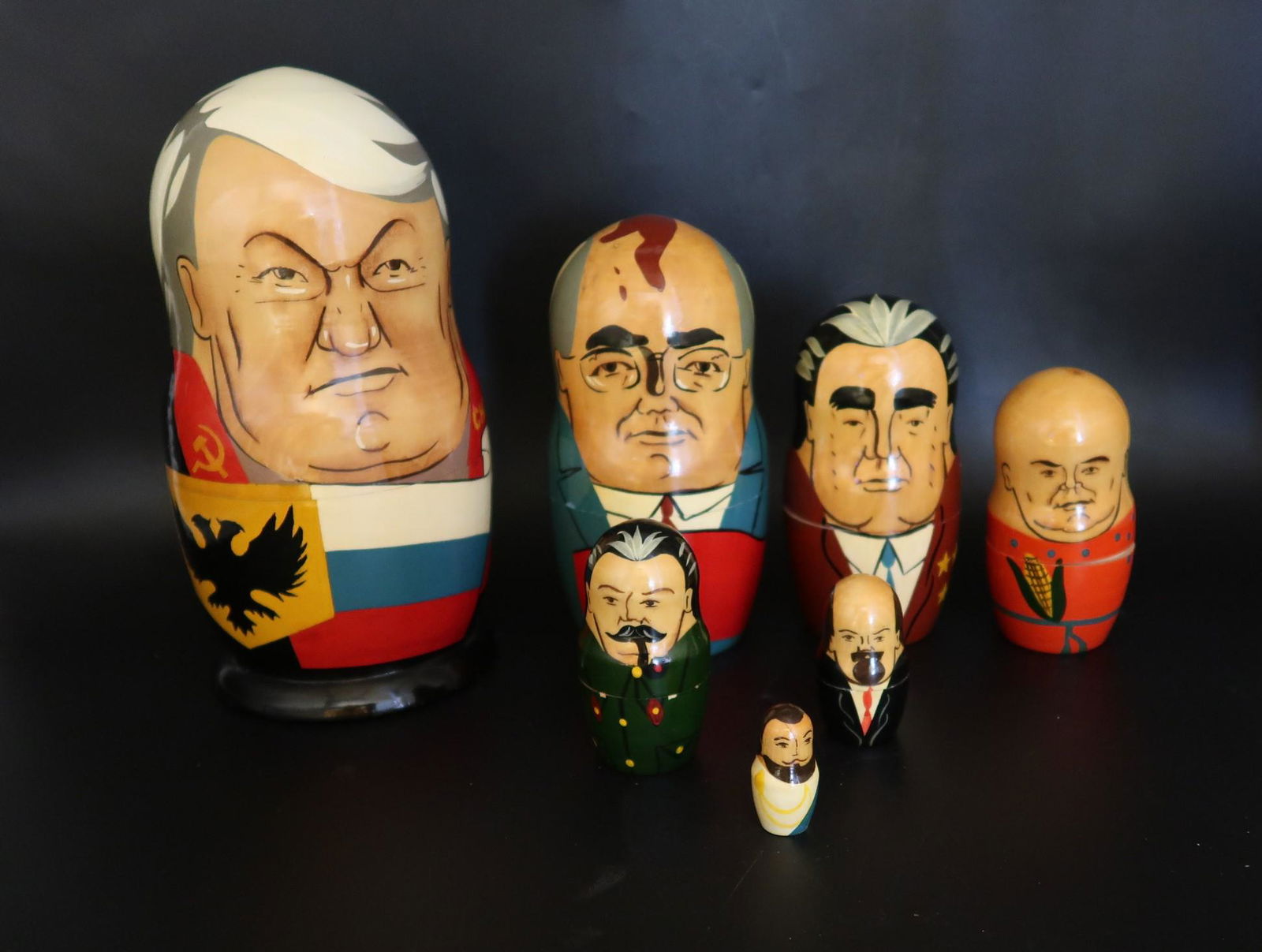 Russian Nesting Dolls Wood Gor Bacher Matroshka, Total: Russian Nesting Dolls Wood Gor Bacher Matroshka, Total of 7pcs. Very rare this signed "CHR" art Nork only 23 were made