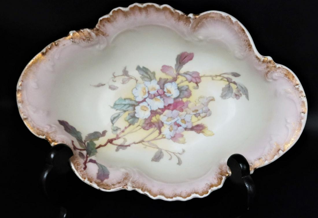 Limoges Dish made from France - is a Salas Dish (Size:: Limoges Dish made from France - is a Salas Dish (Size: 11 1/2" x 8")