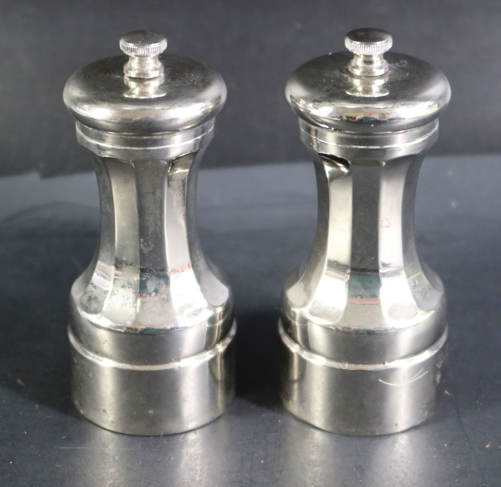 Salt and Pepper silver Grinders: Salt and Pepper silver Grinders
